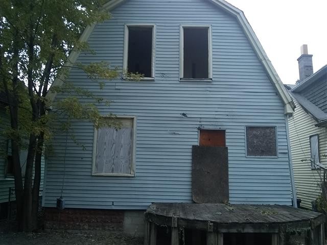 6101 Florida rear exterior.jpeg